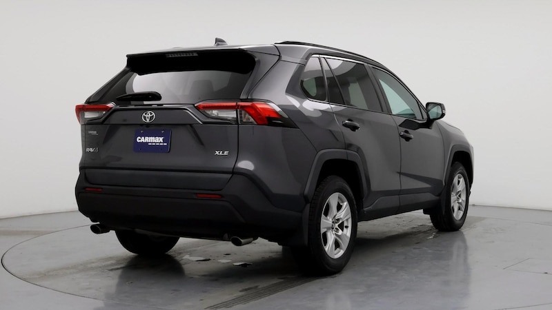 2021 Toyota RAV4 XLE 8