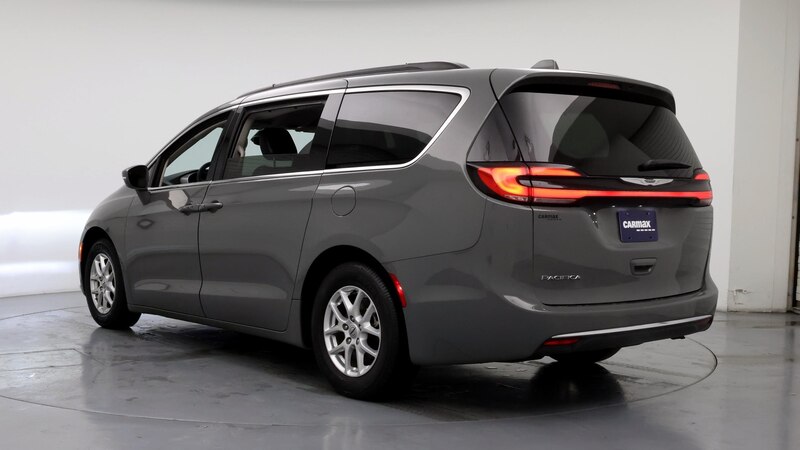 2022 Chrysler Pacifica Touring L 2