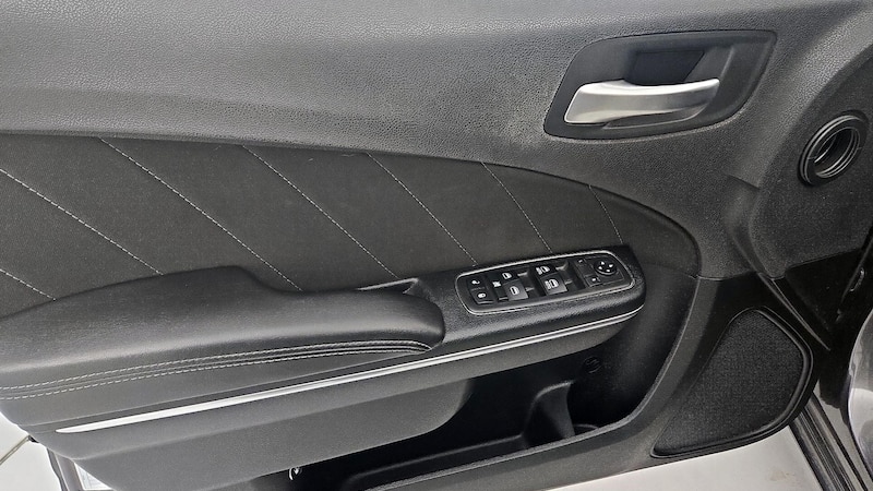 2018 Dodge Charger R/T 12
