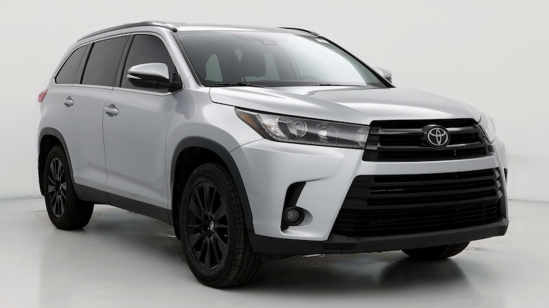 2019 Toyota Highlander SE Hero Image