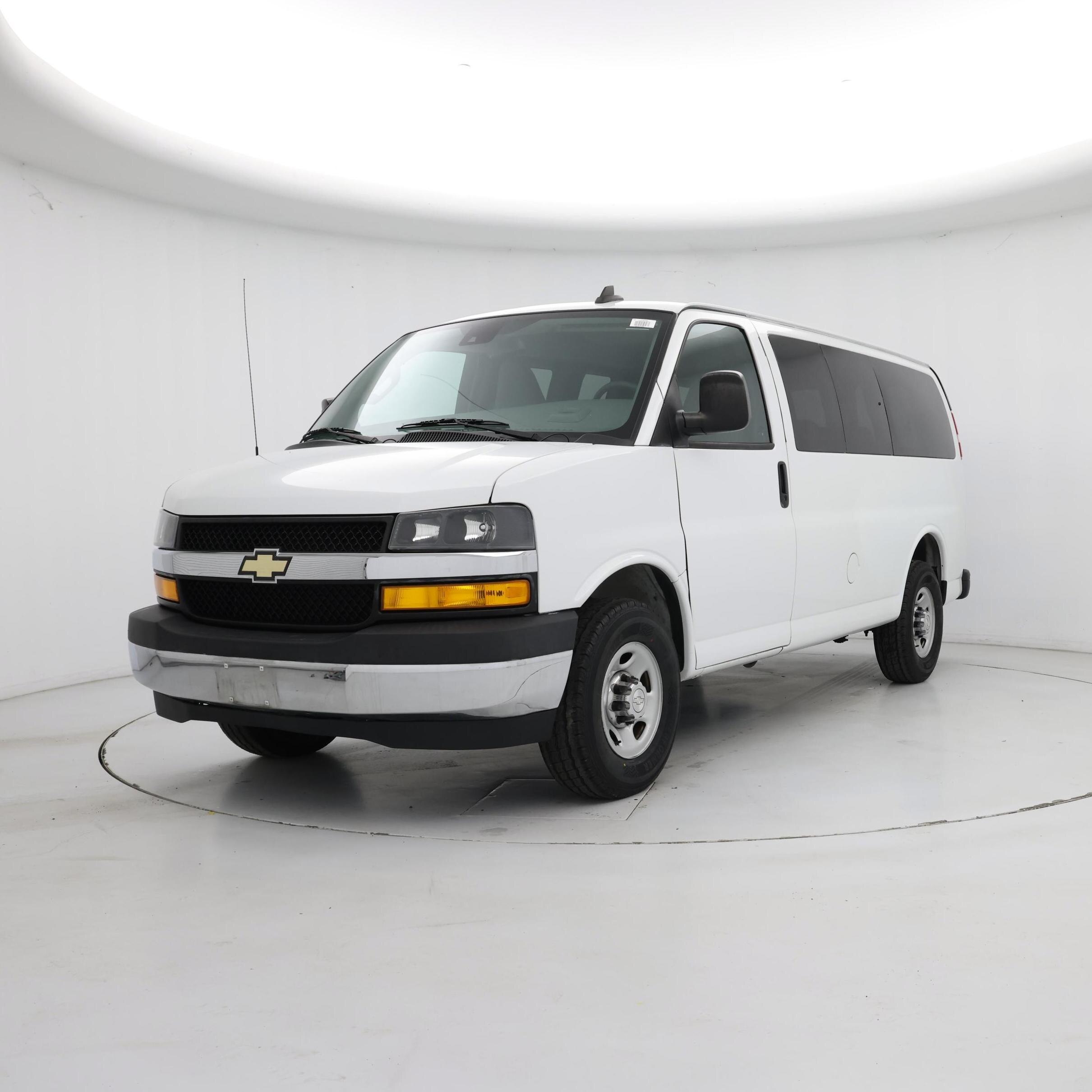Thumbnail: 2019 Chevrolet Express - 4