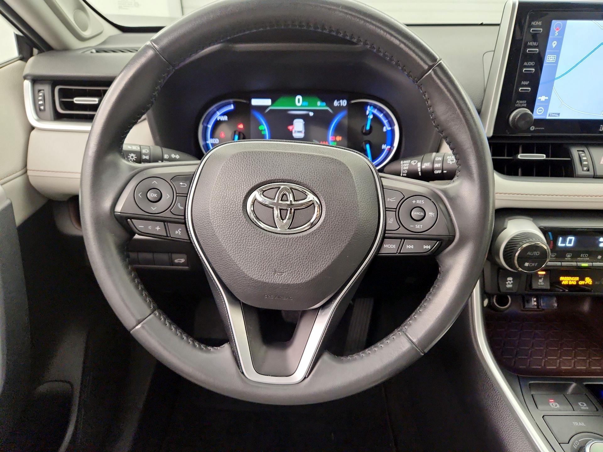 Thumbnail: 2019 Toyota RAV4 - 10