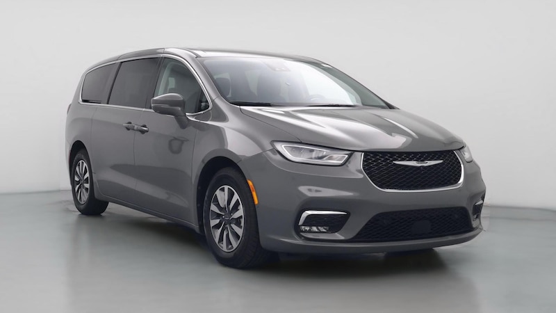 2022 Chrysler Pacifica Hybrid Touring L Hero Image