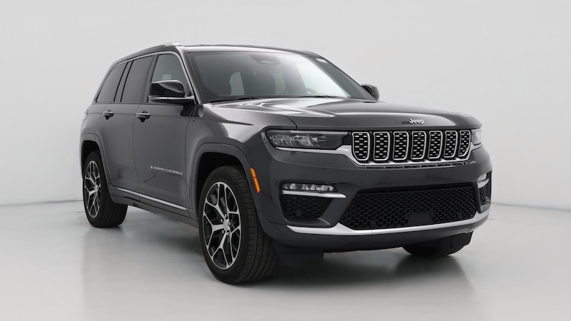 2022 Jeep Grand Cherokee Summit Hero Image