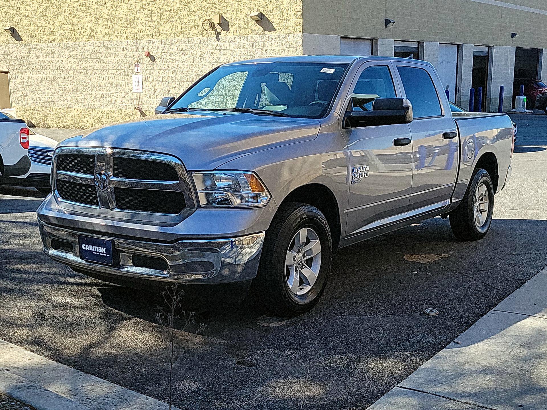 Thumbnail: 2023 RAM 1500 Classic - 3