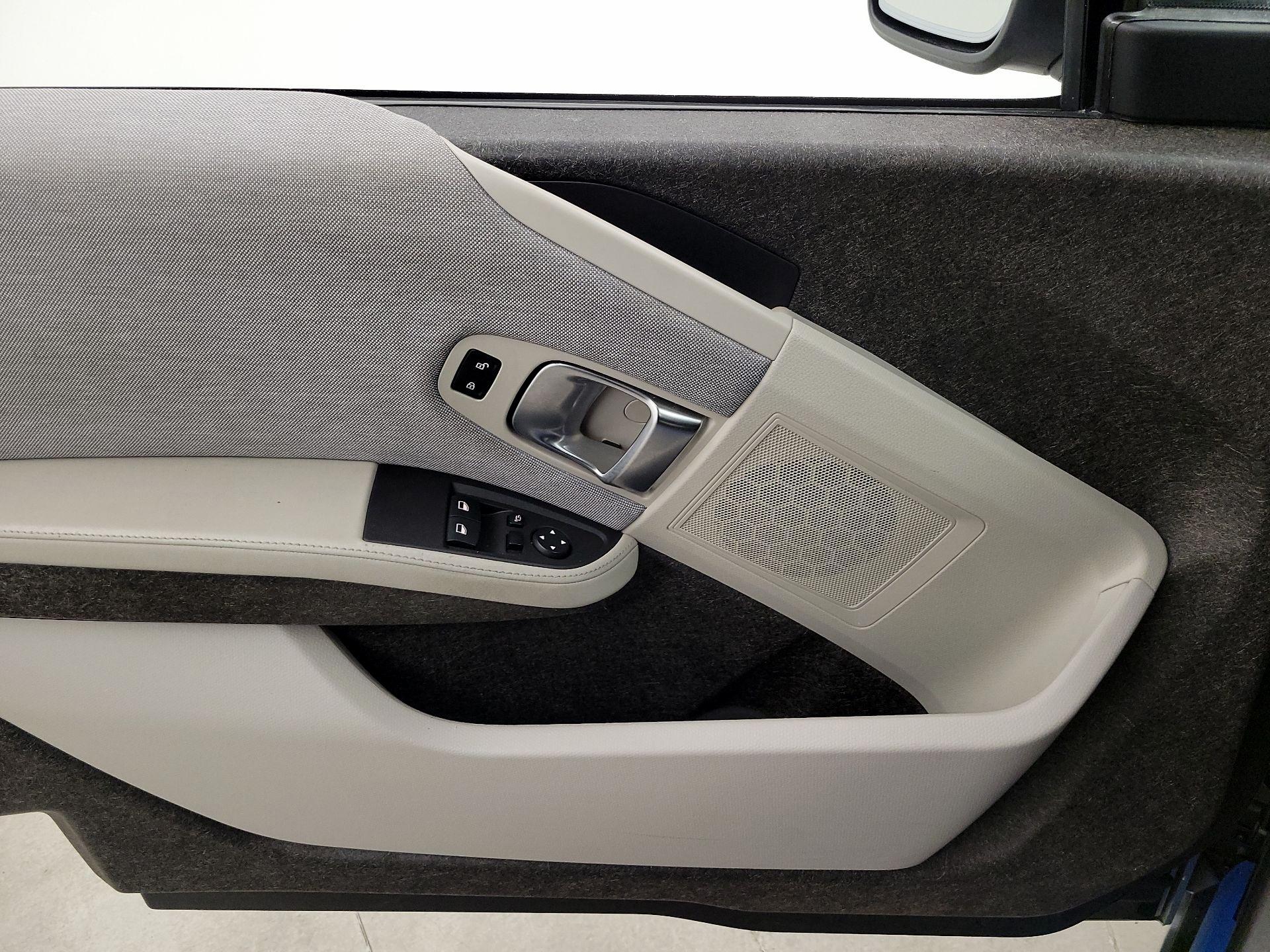 Thumbnail: 2016 BMW i3 - 12