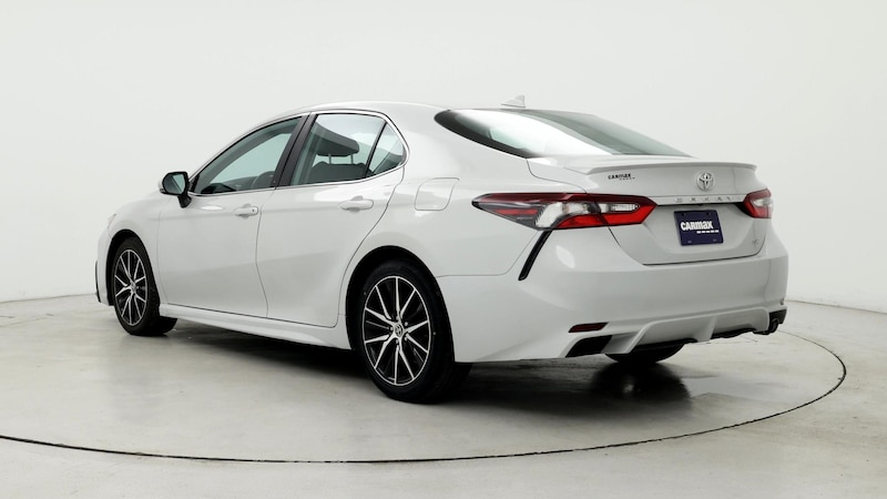 2022 Toyota Camry SE 2