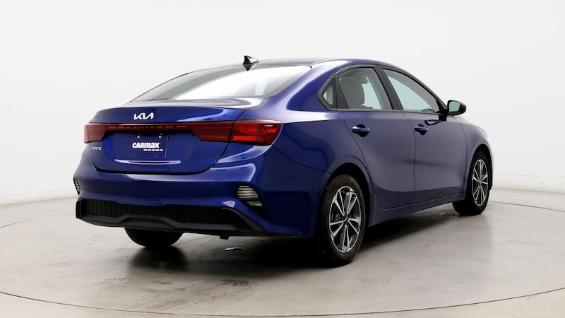 2022 Kia Forte LXS 8