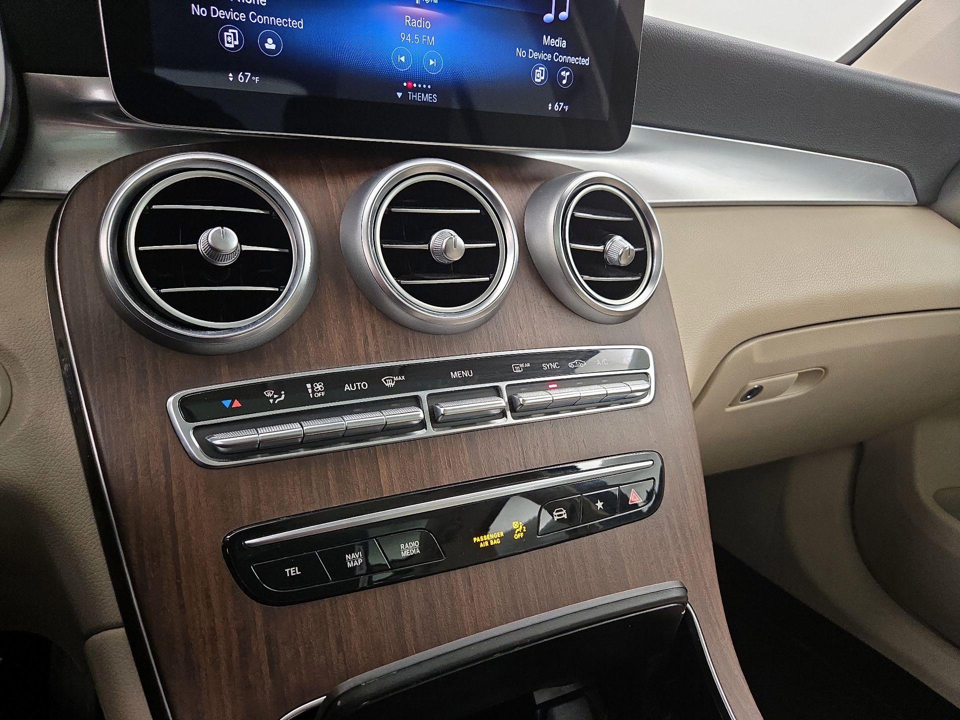 Thumbnail: 2022 Mercedes-Benz GLC - 16