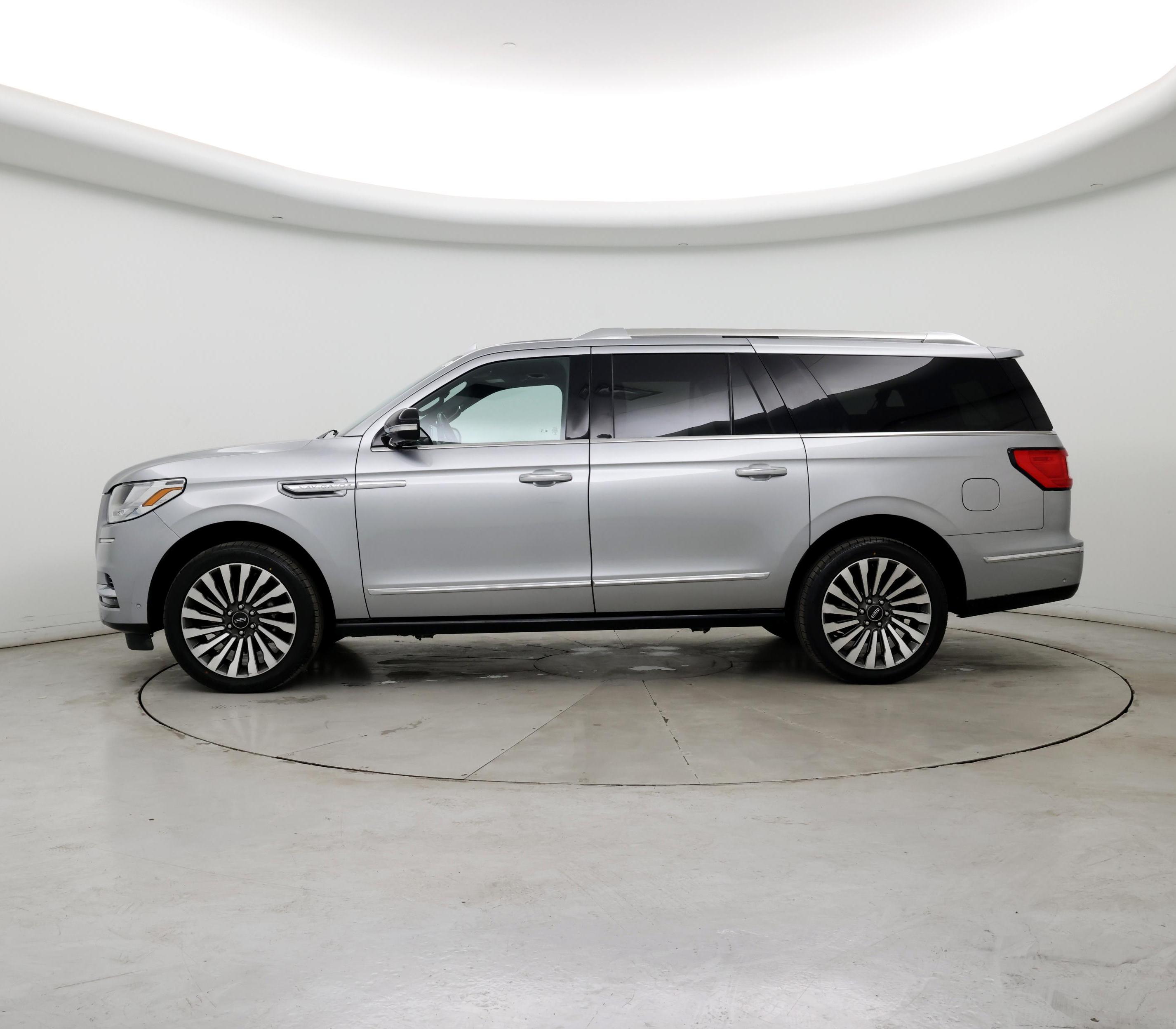 Thumbnail: 2021 Lincoln Navigator L - 3