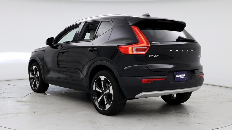 2021 Volvo XC40 T5 Momentum 2