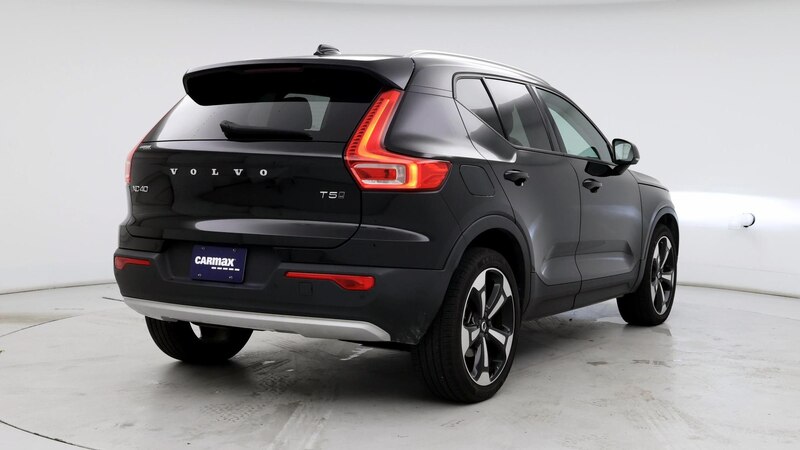 2021 Volvo XC40 T5 Momentum 8