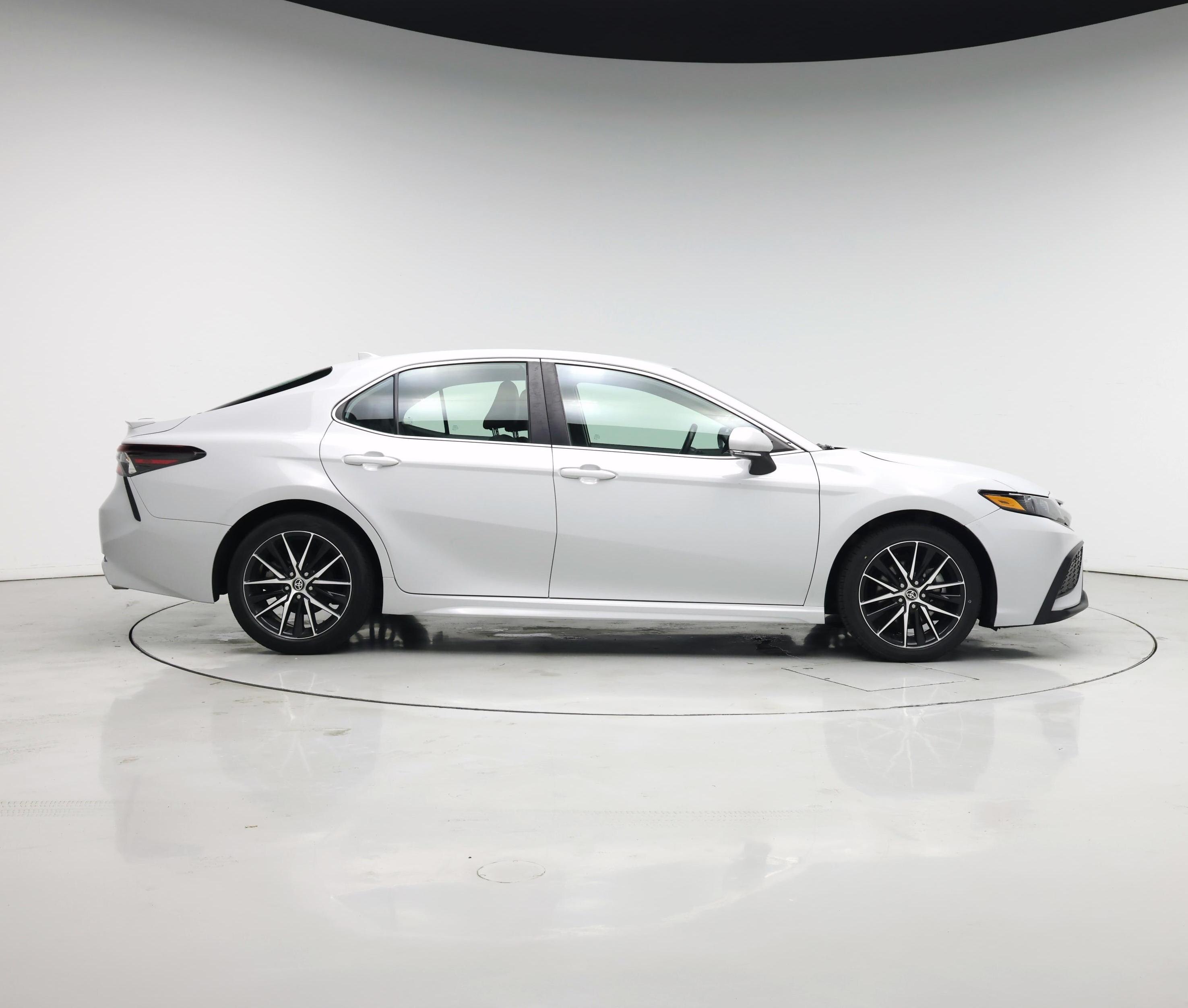 Thumbnail: 2022 Toyota Camry - 7