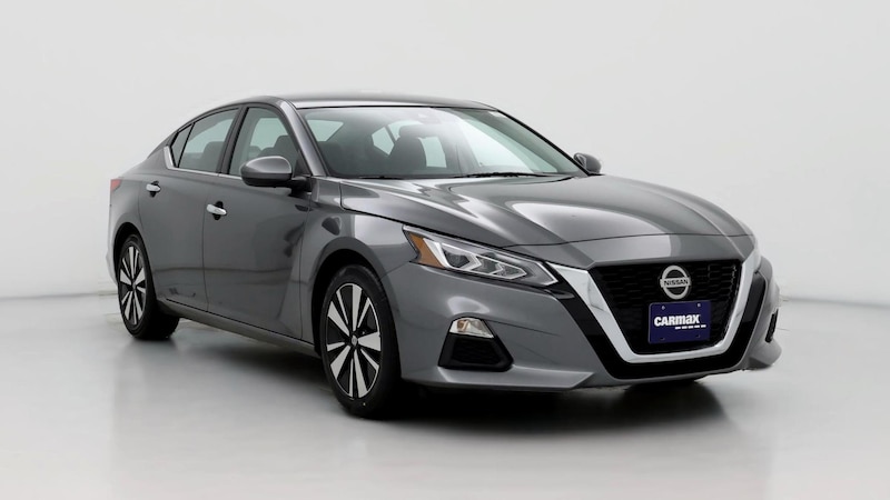 2022 Nissan Altima SV Hero Image