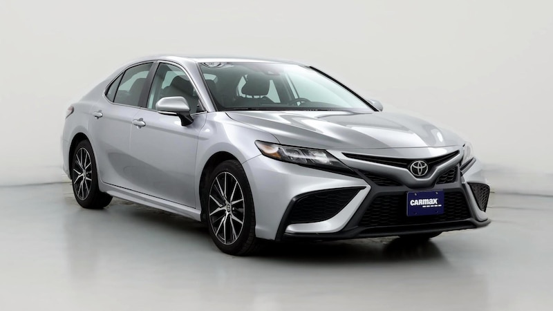 2022 Toyota Camry SE Hero Image