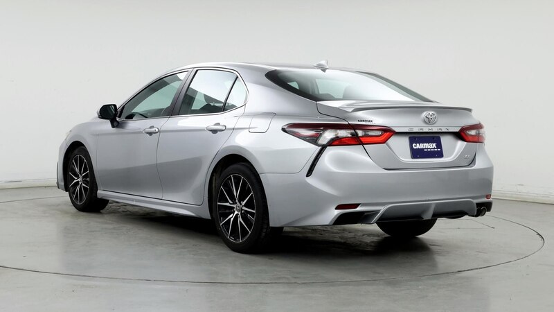 2022 Toyota Camry SE 2