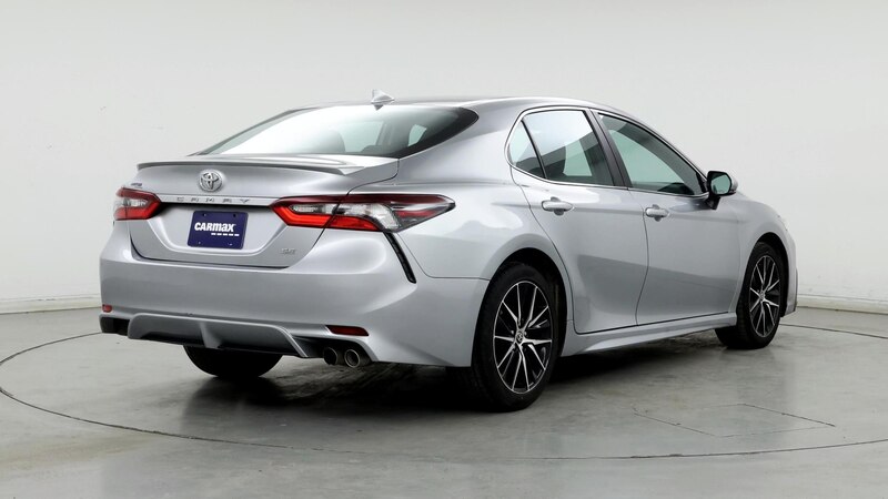 2022 Toyota Camry SE 8