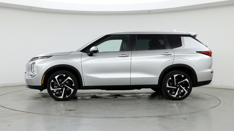 2023 Mitsubishi Outlander SE 3