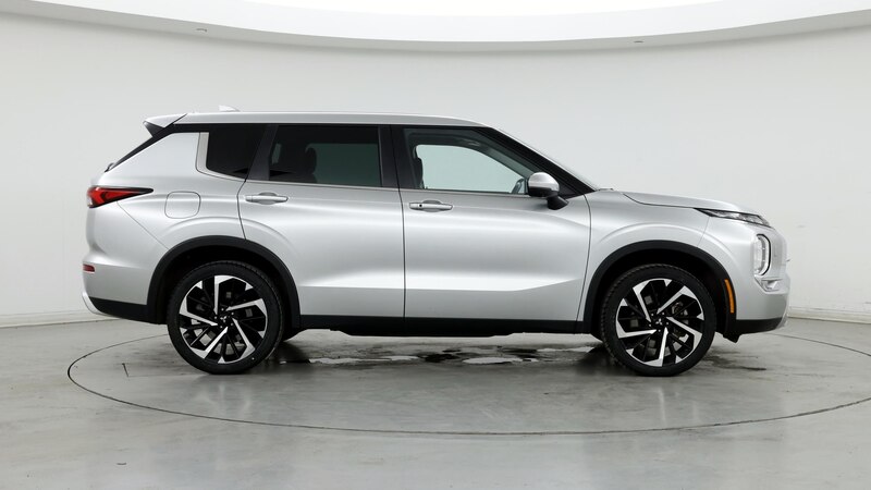 2023 Mitsubishi Outlander SE 7