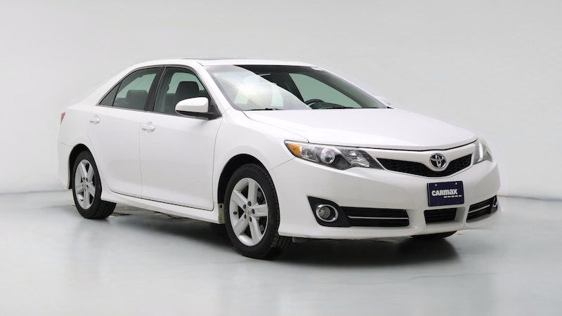 2014 Toyota Camry SE Hero Image