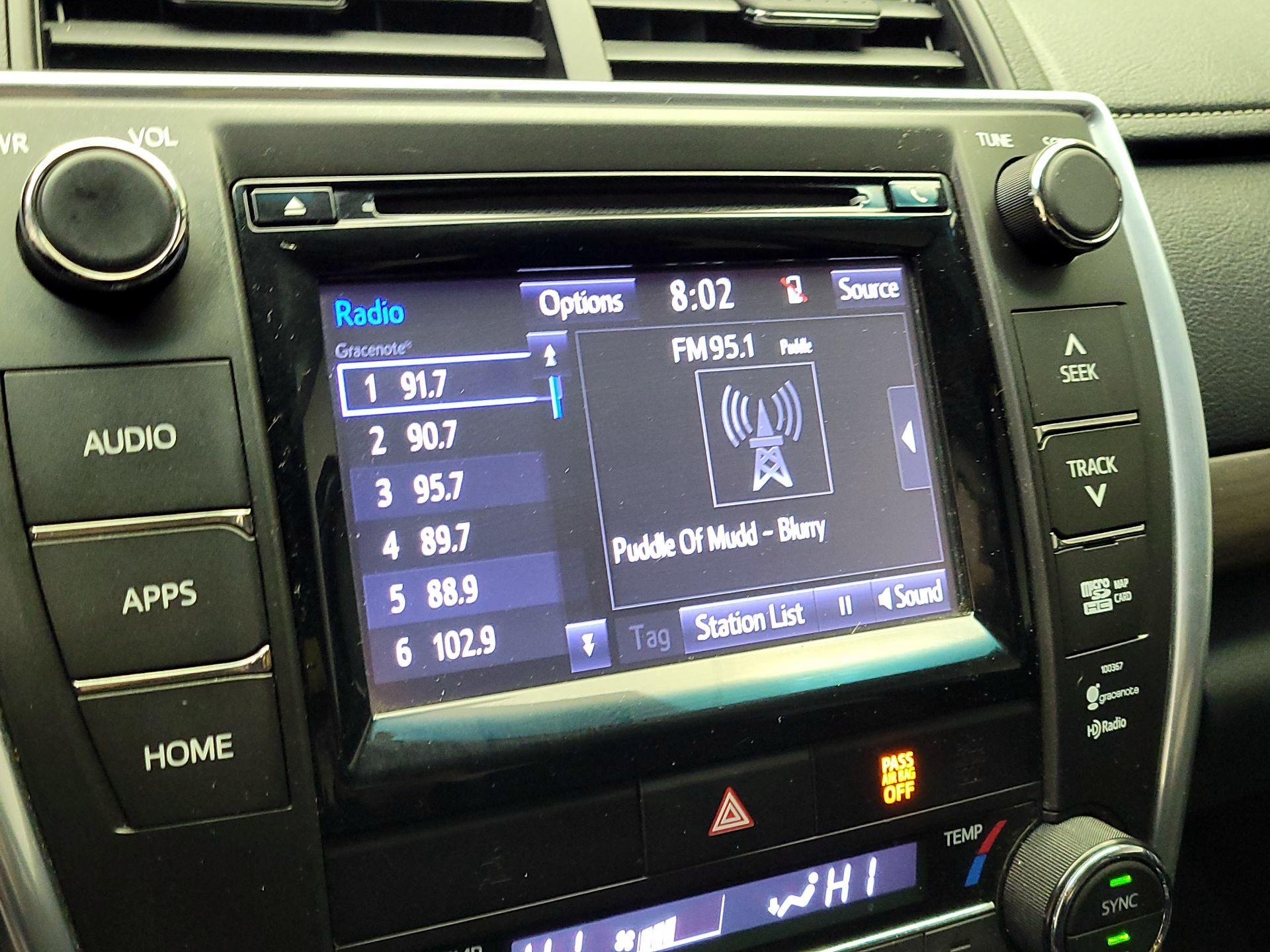 Thumbnail: 2015 Toyota Camry - 16