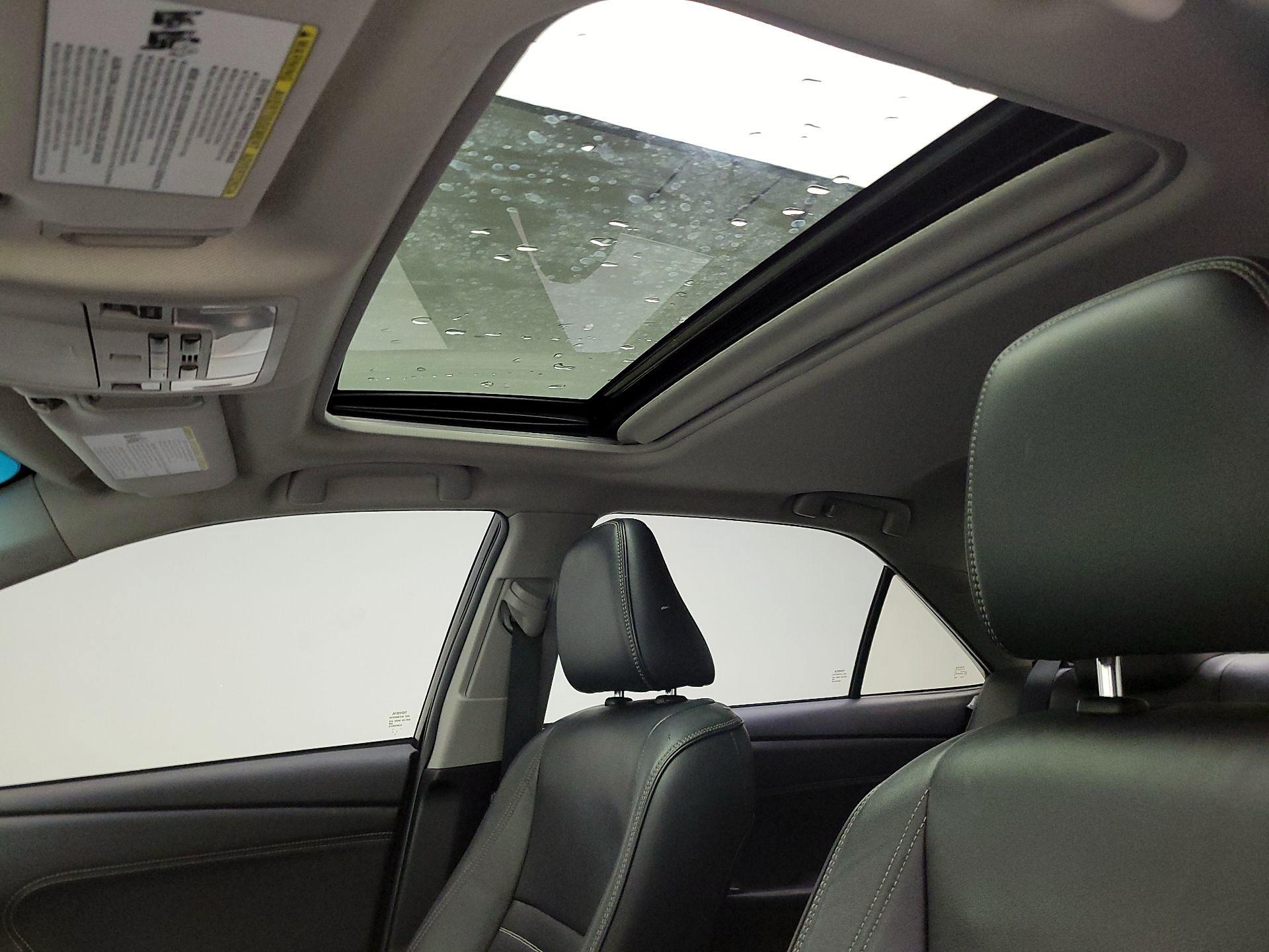Thumbnail: 2015 Toyota Camry - 20