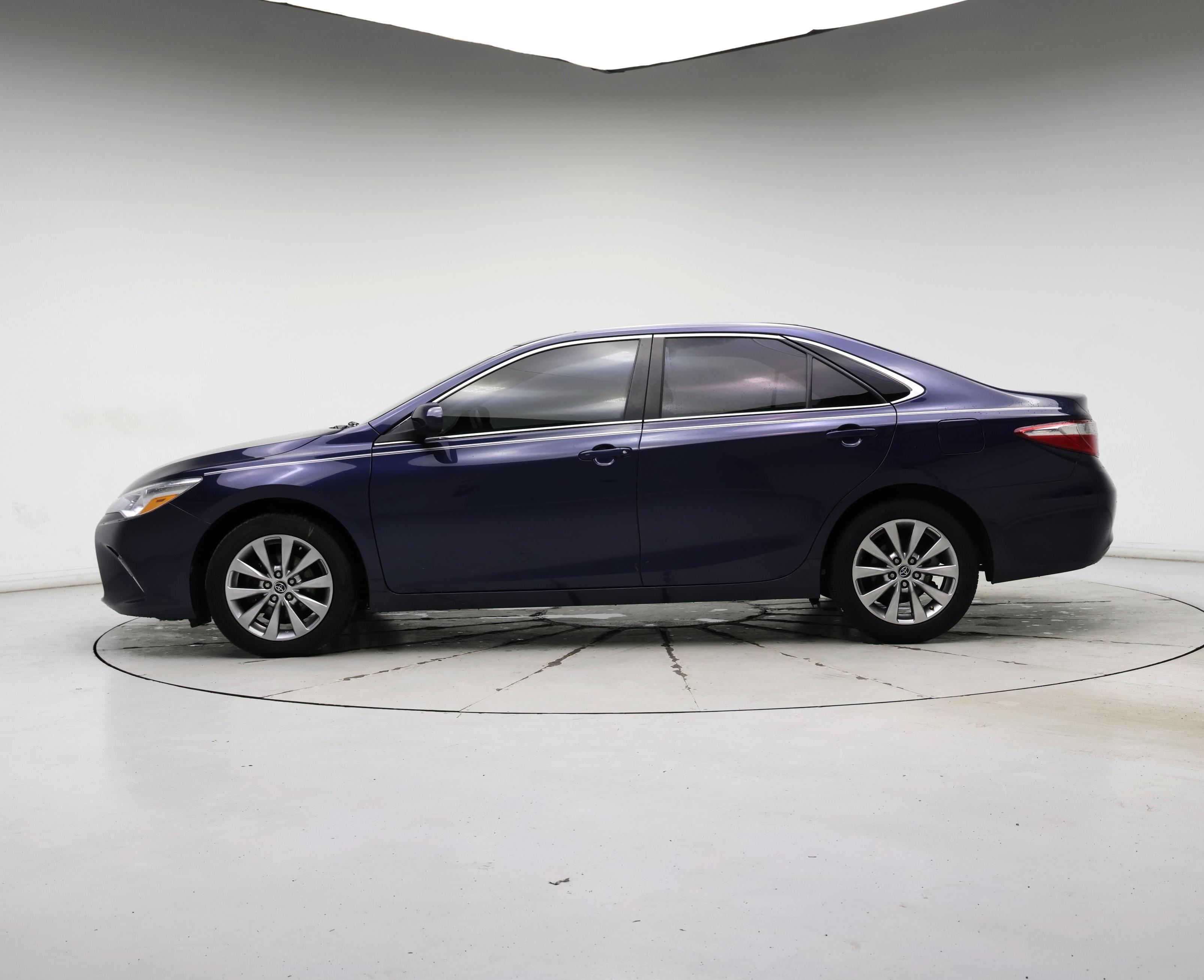 Thumbnail: 2015 Toyota Camry - 3