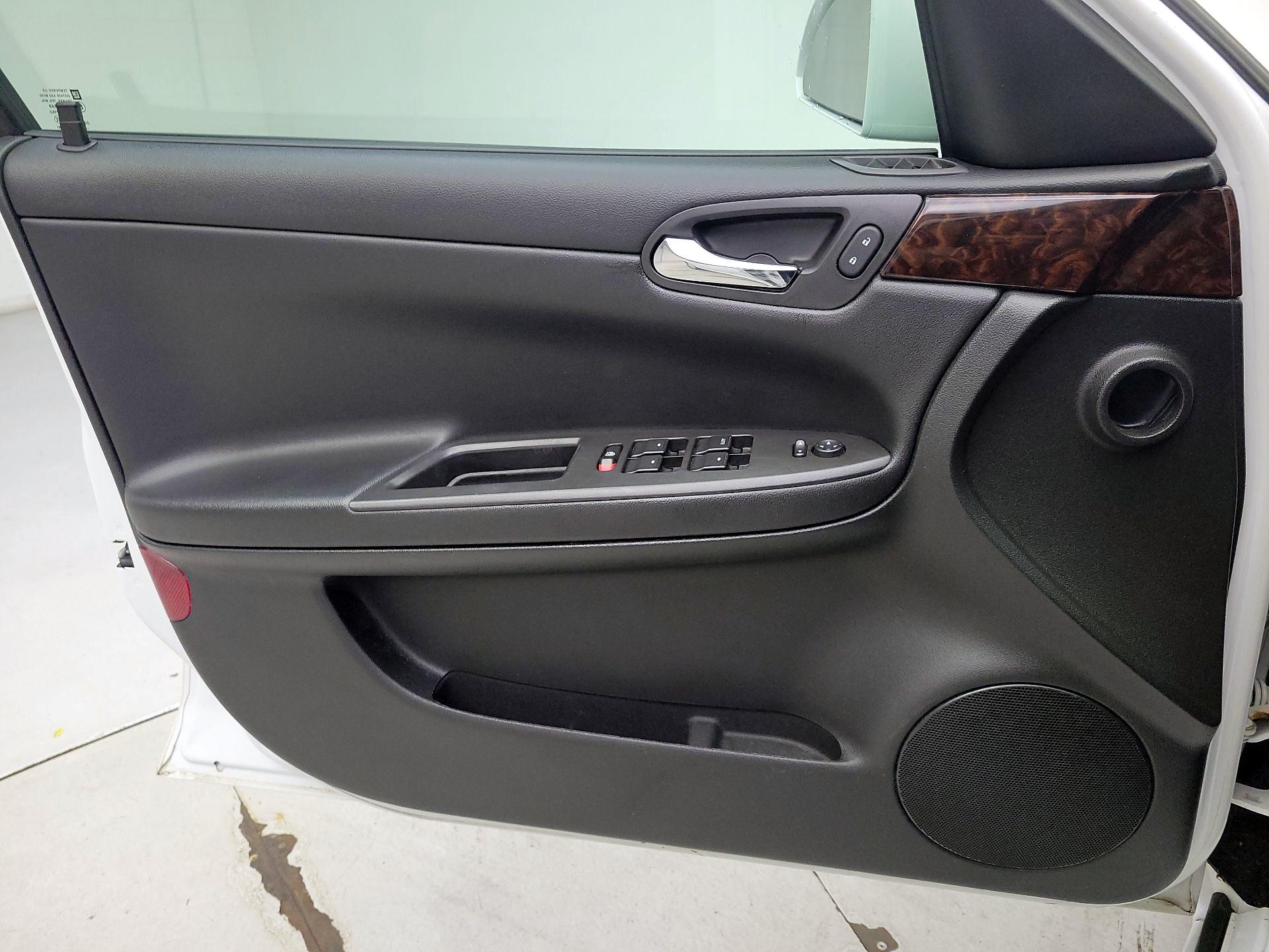 Thumbnail: 2016 Chevrolet Impala - 12