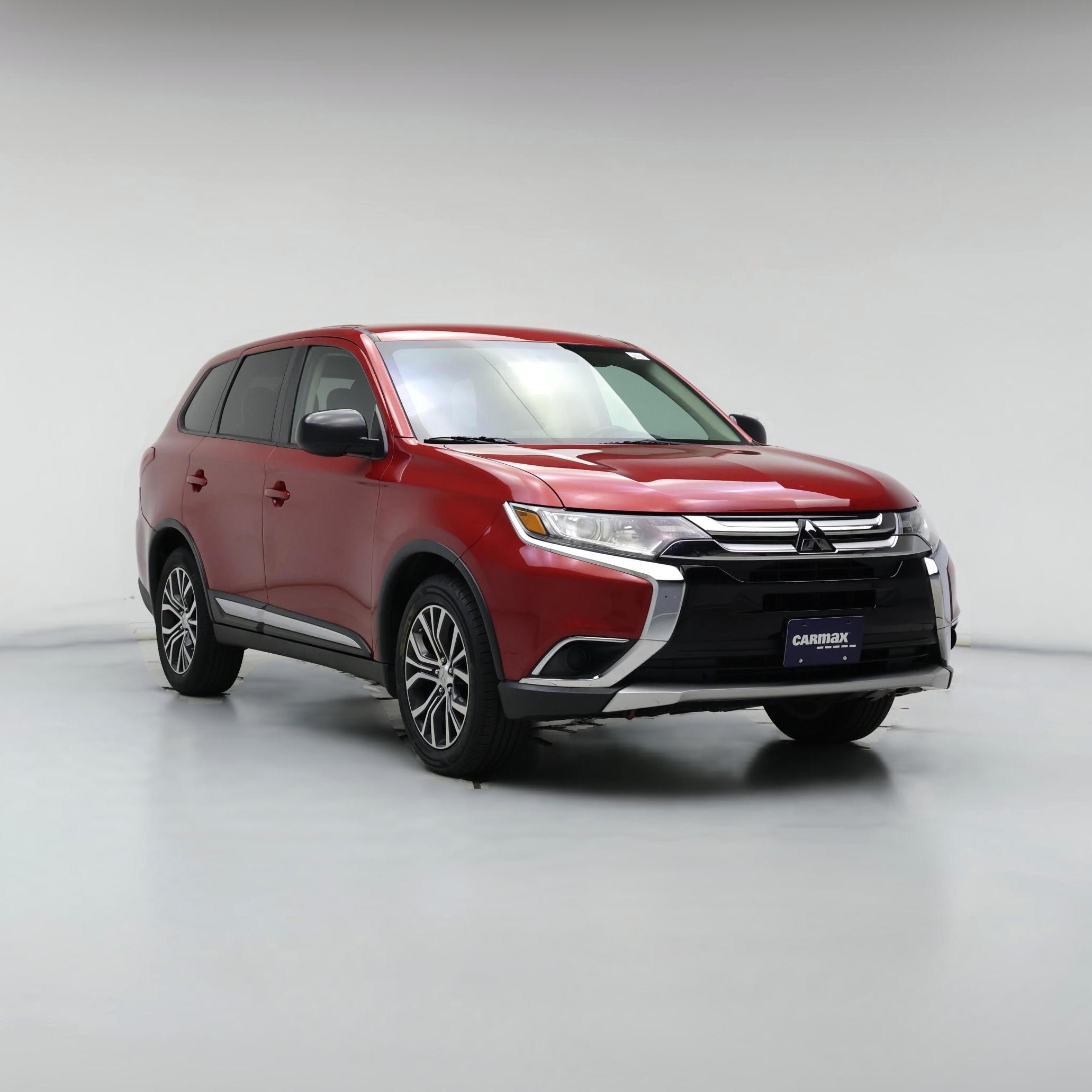 Thumbnail: 2017 Mitsubishi Outlander - 1