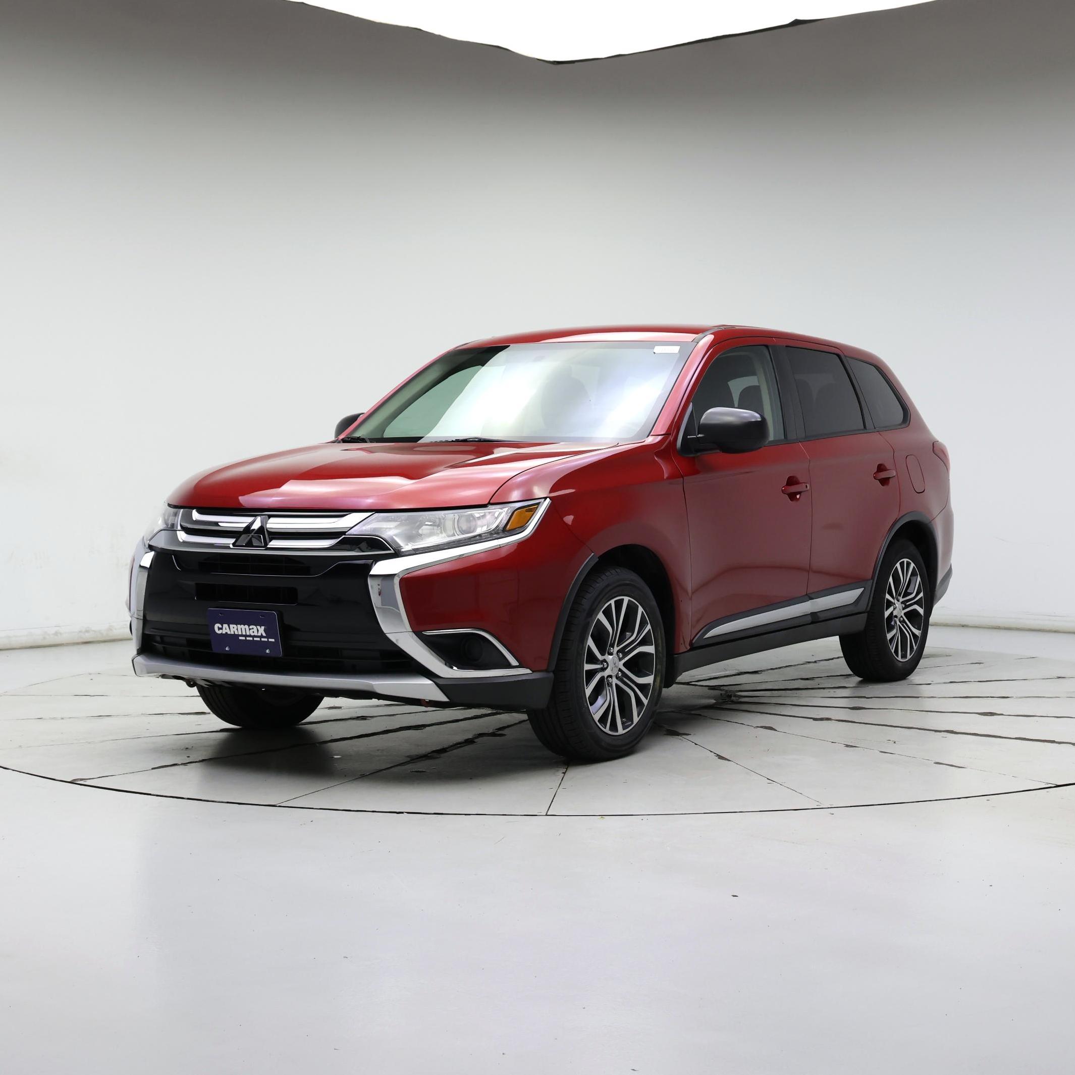 Thumbnail: 2017 Mitsubishi Outlander - 4