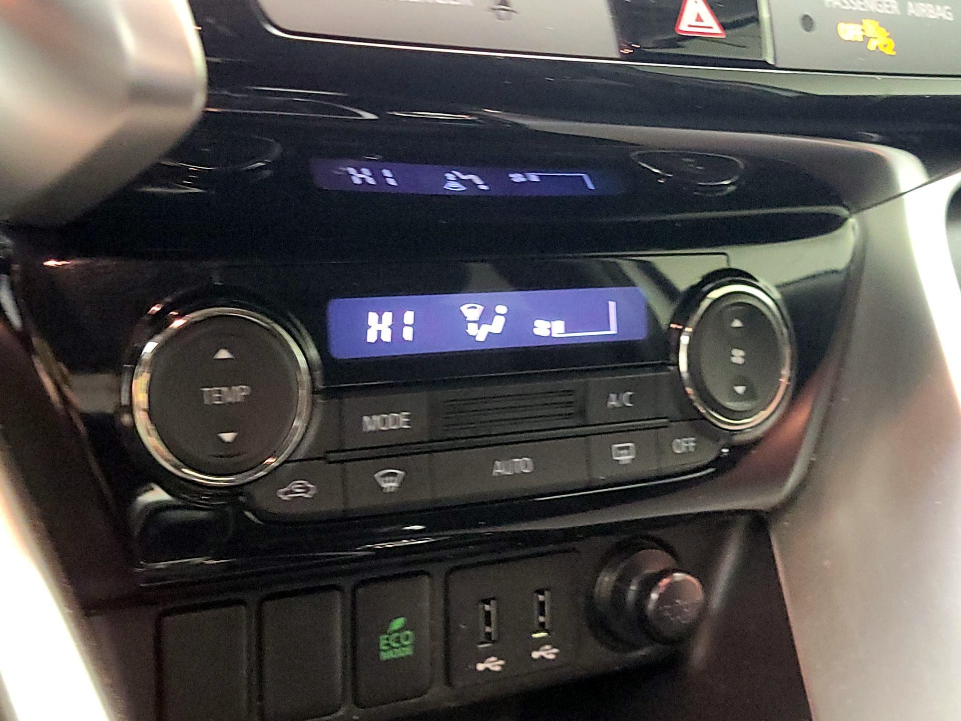 Thumbnail: 2019 Mitsubishi Eclipse Cross - 16