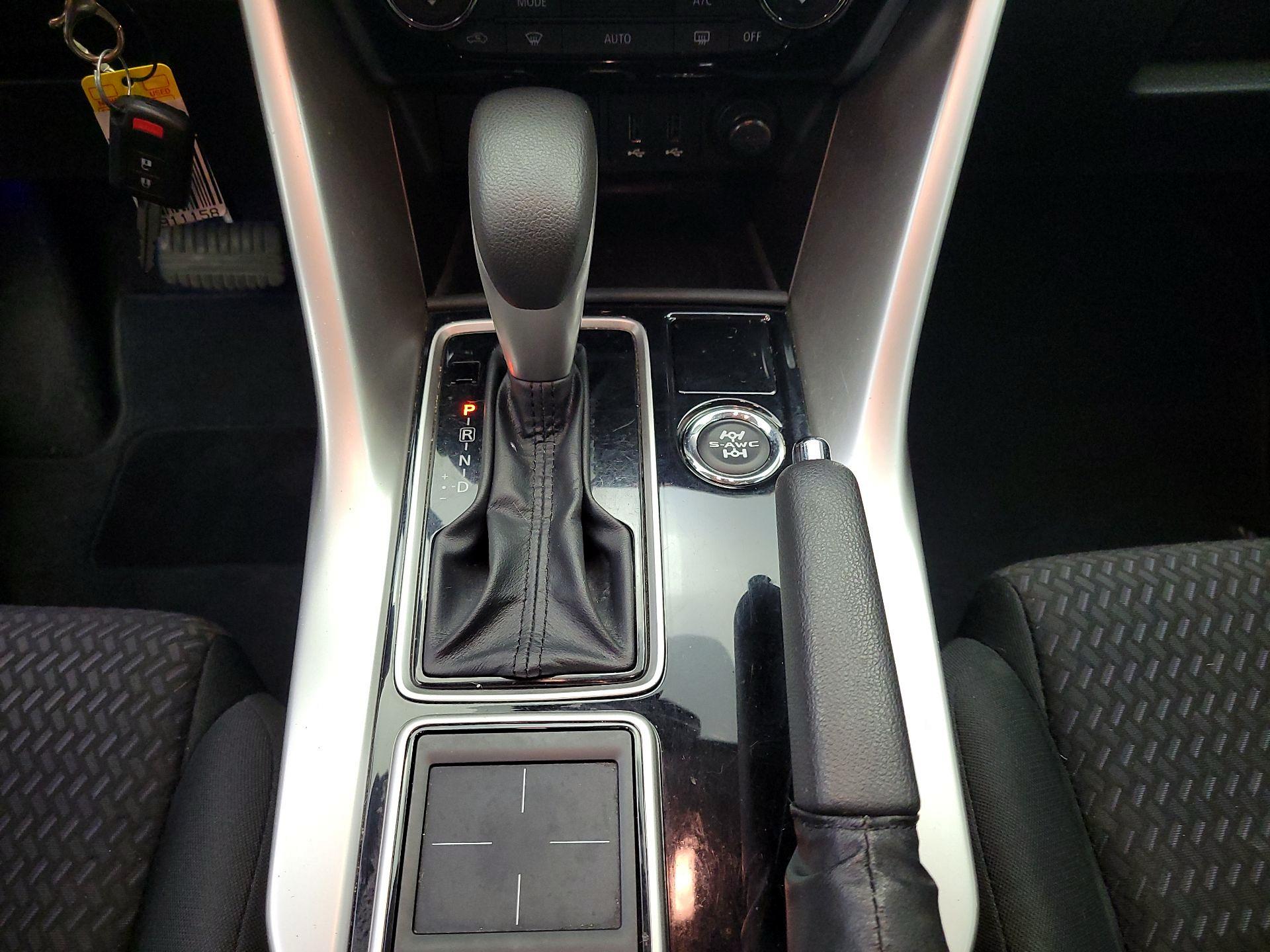 Thumbnail: 2019 Mitsubishi Eclipse Cross - 17