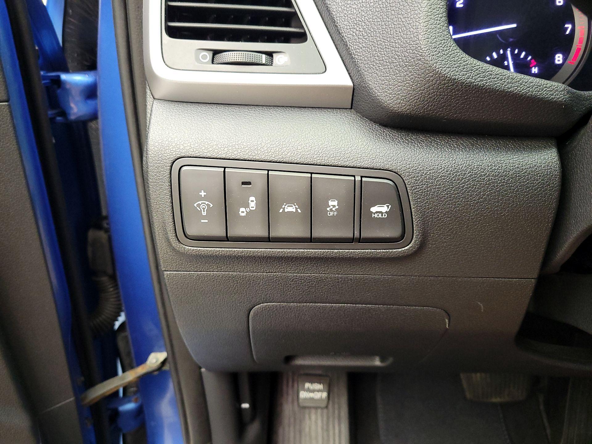 Thumbnail: 2016 Hyundai Tucson - 13