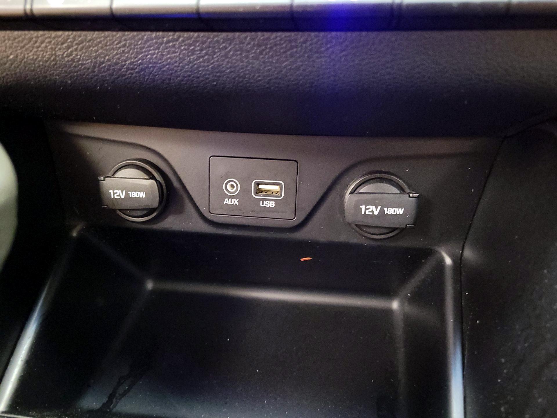 Thumbnail: 2016 Hyundai Tucson - 18