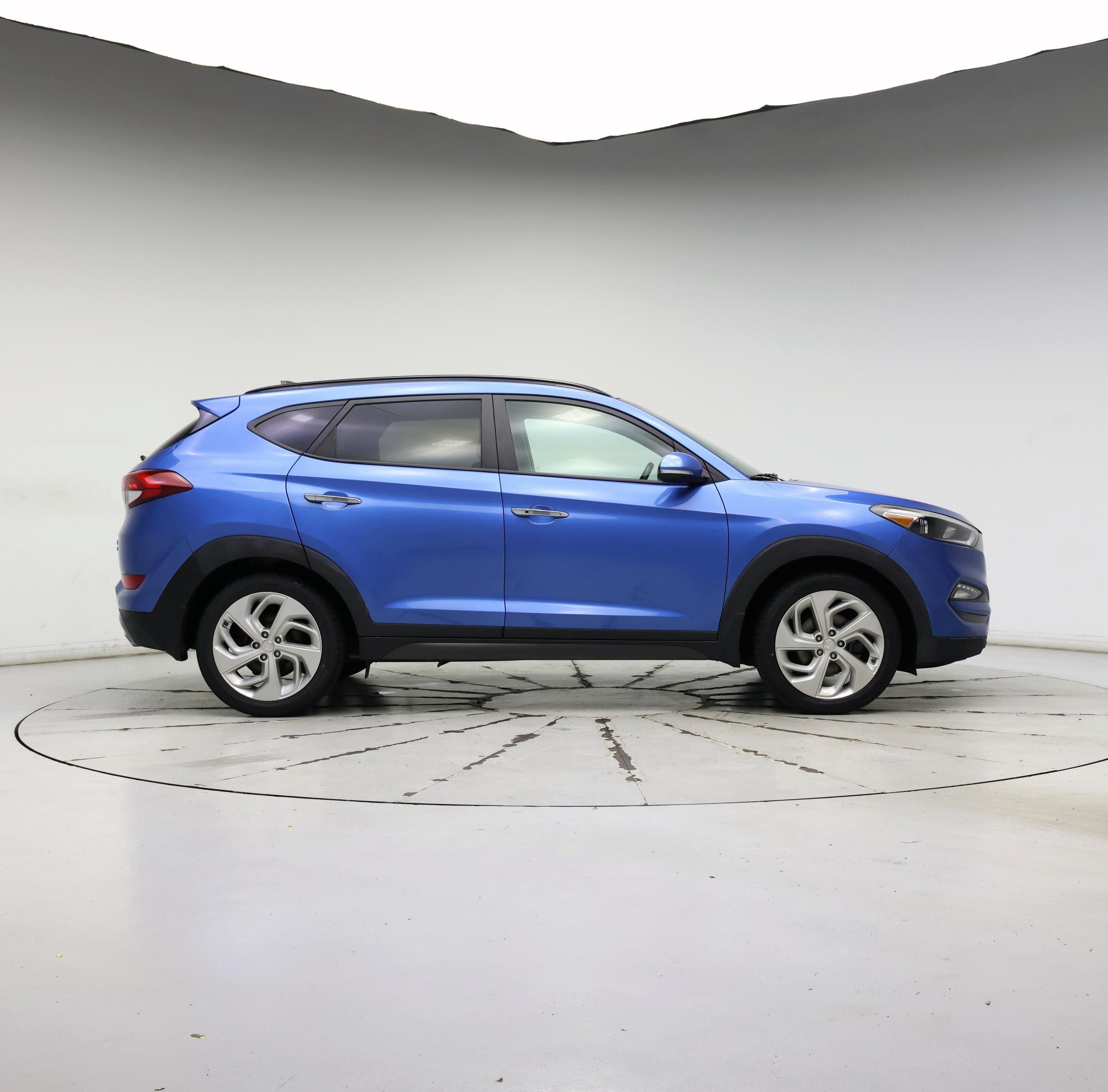 Thumbnail: 2016 Hyundai Tucson - 7