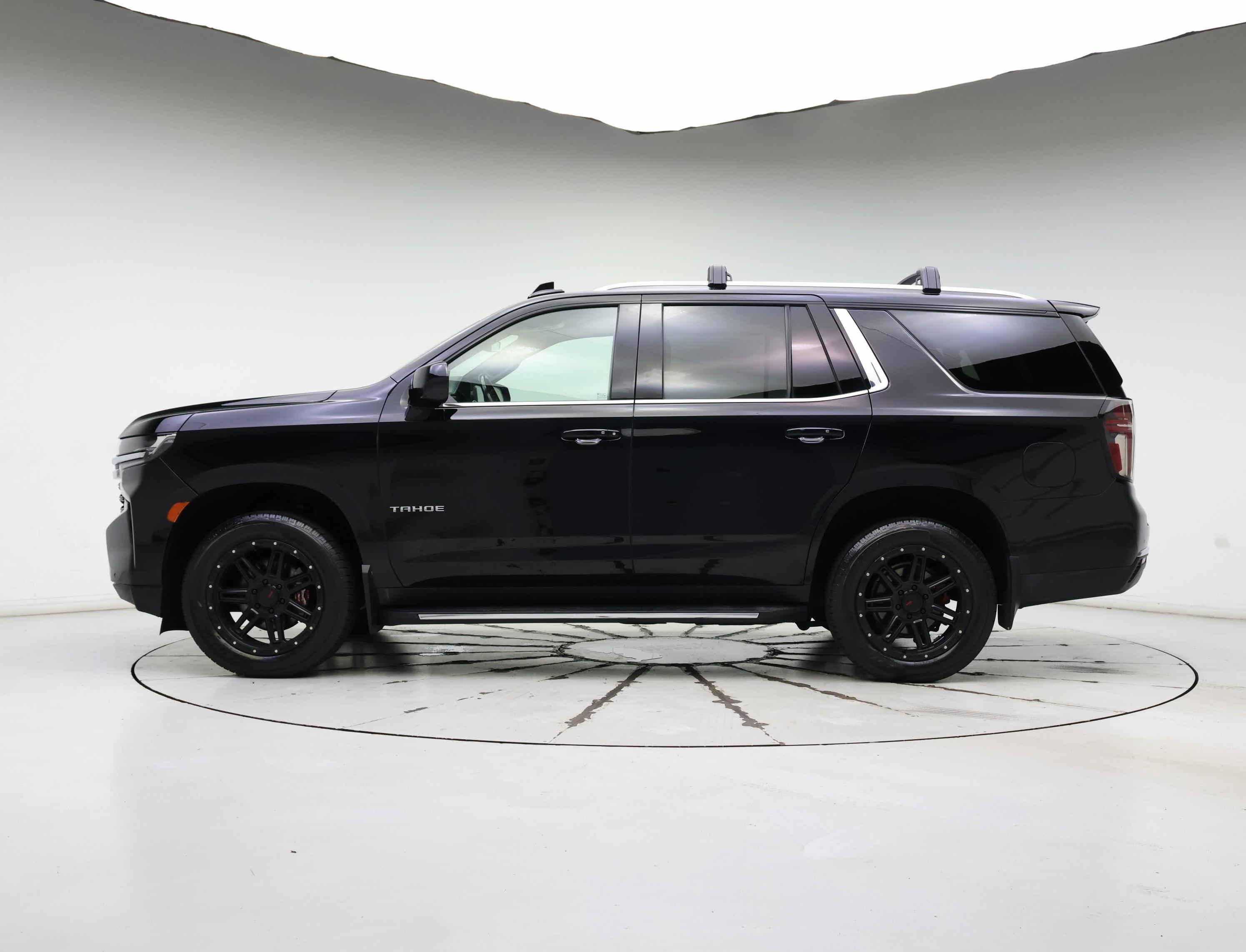 Thumbnail: 2021 Chevrolet Tahoe - 3
