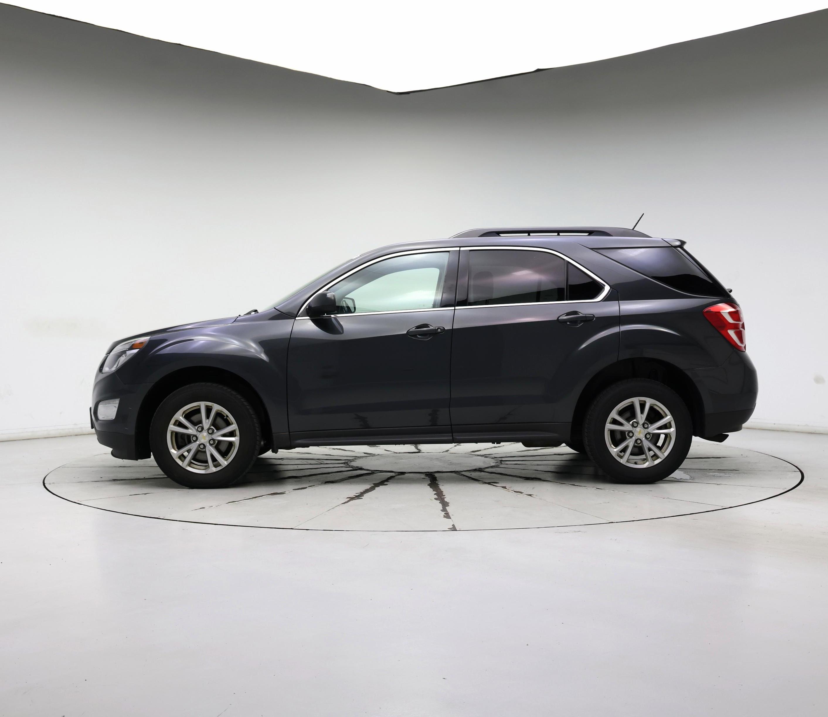 Thumbnail: 2017 Chevrolet Equinox - 3