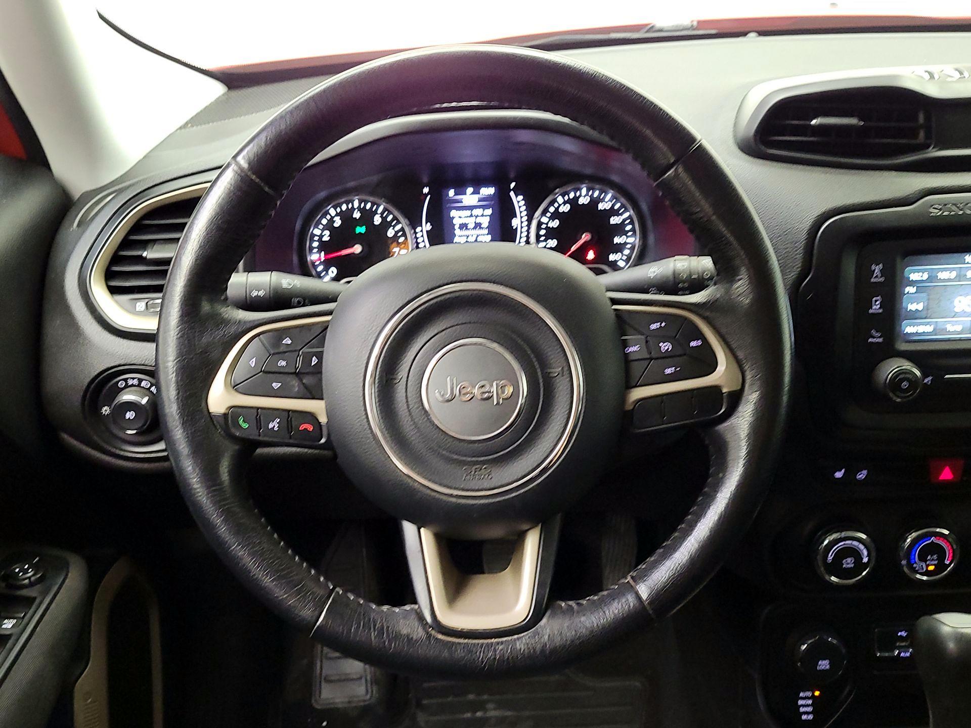 Thumbnail: 2016 Jeep Renegade - 10