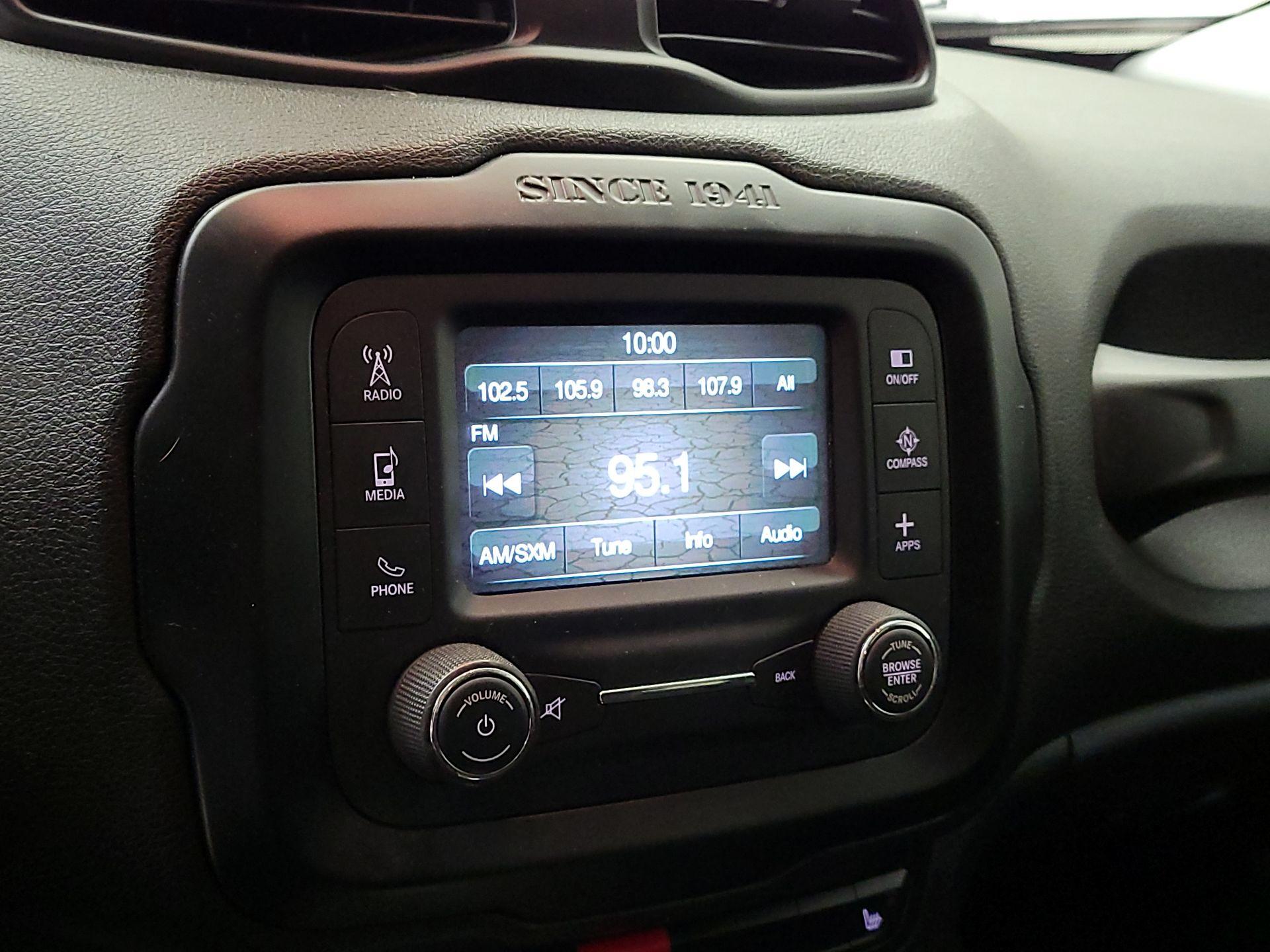 Thumbnail: 2016 Jeep Renegade - 15