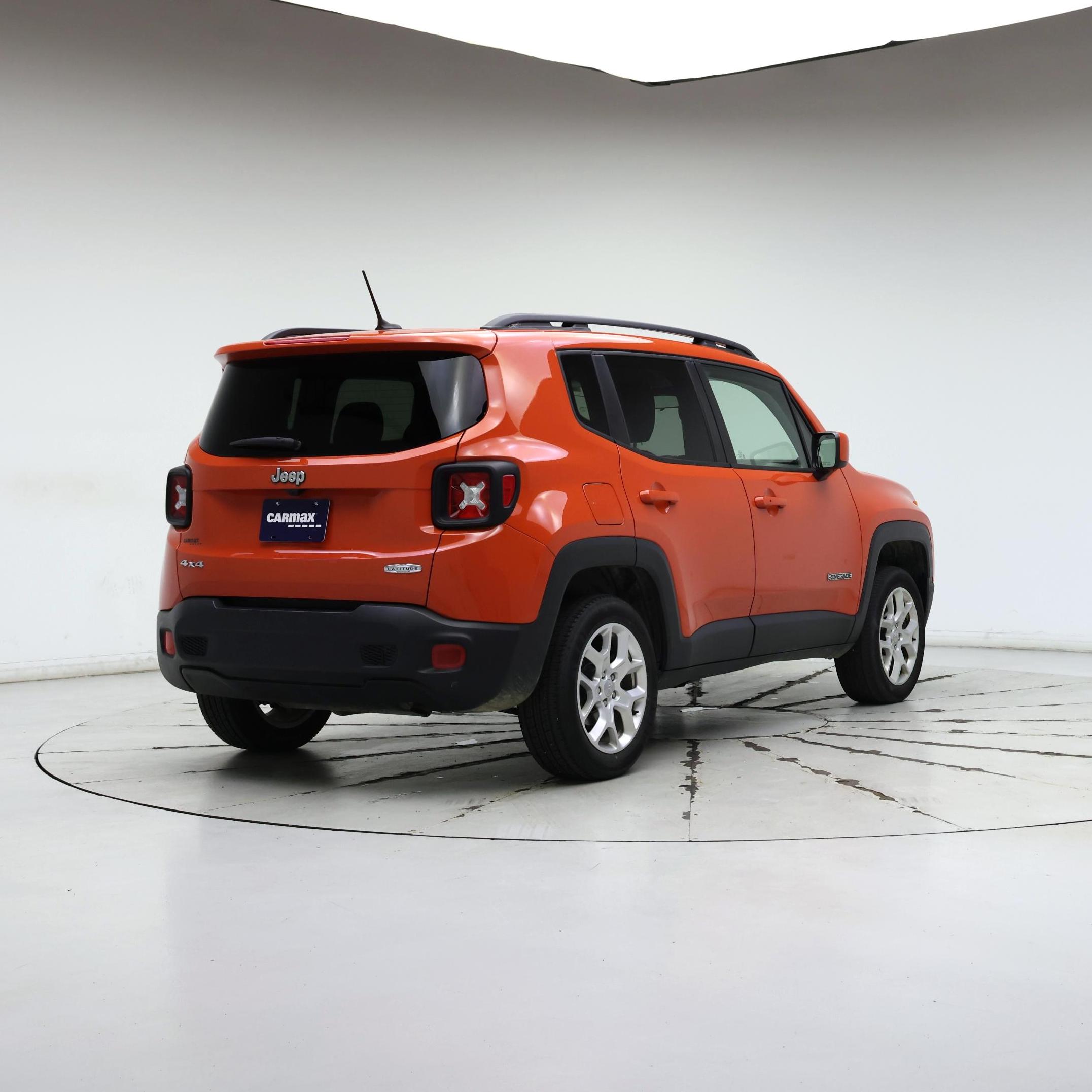 Thumbnail: 2016 Jeep Renegade - 8