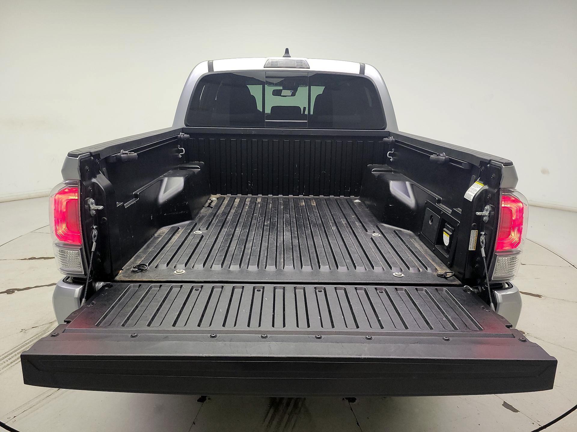 Thumbnail: 2022 Toyota Tacoma - 20