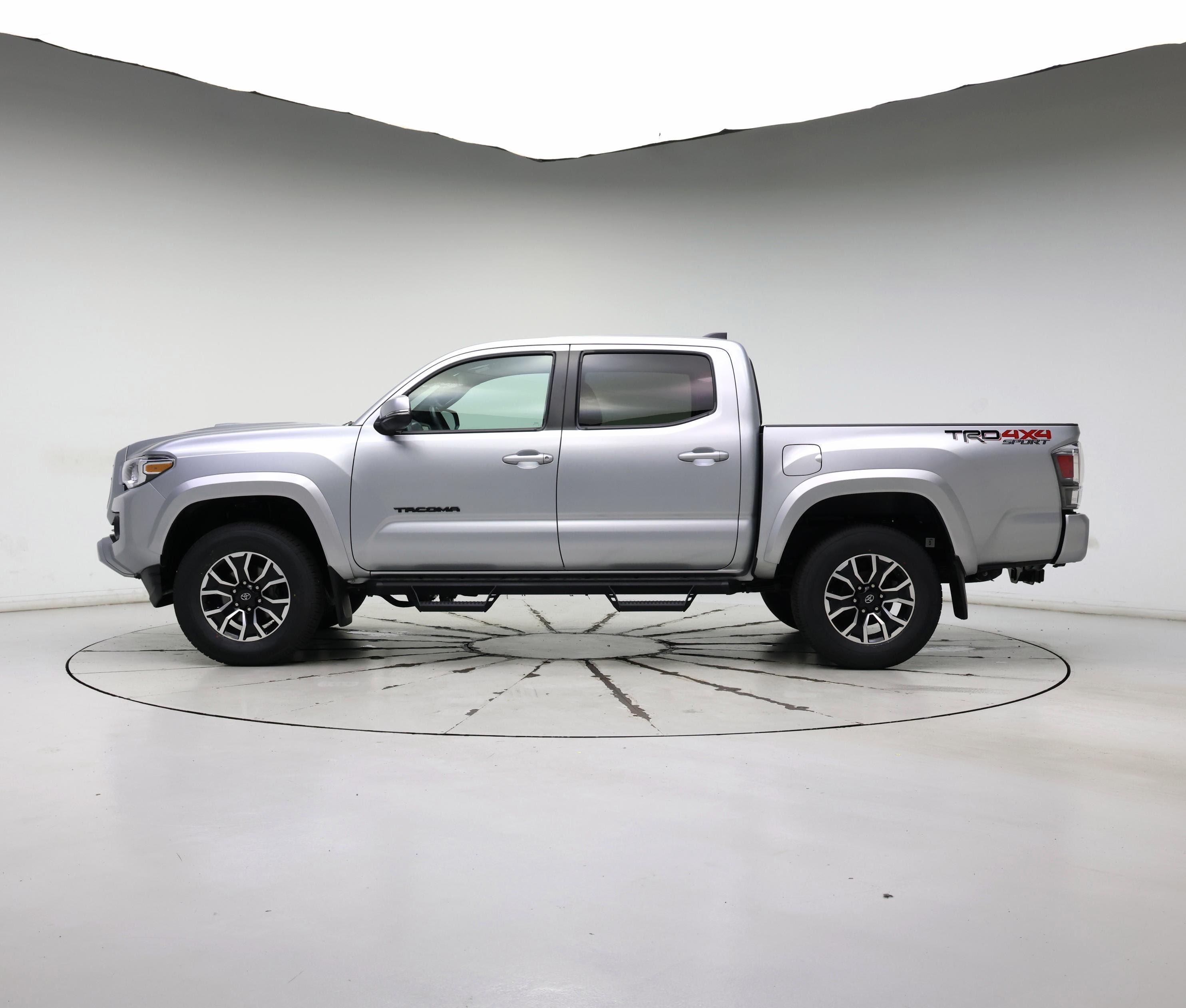 Thumbnail: 2022 Toyota Tacoma - 3
