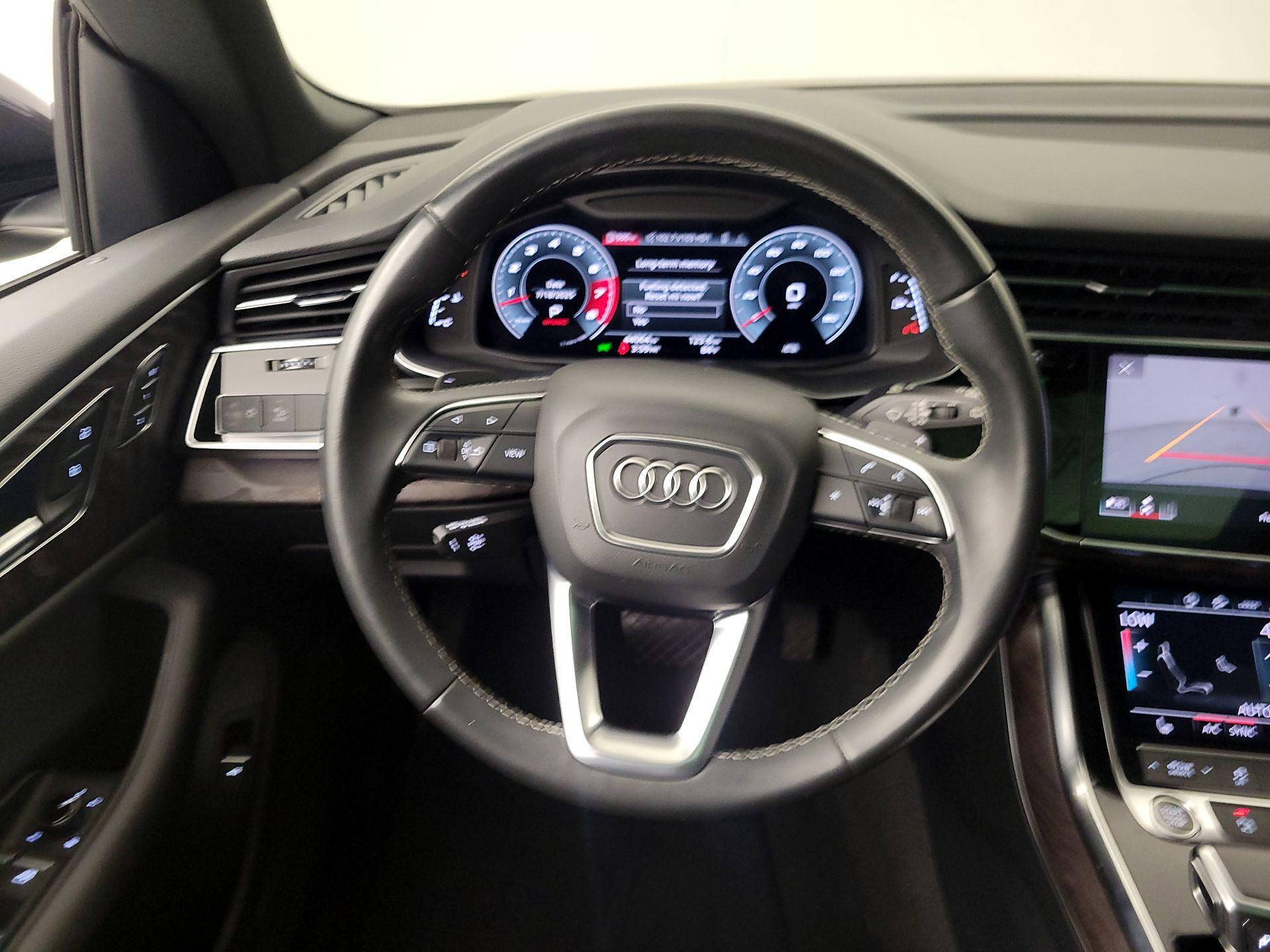 Thumbnail: 2021 Audi Q8 - 10