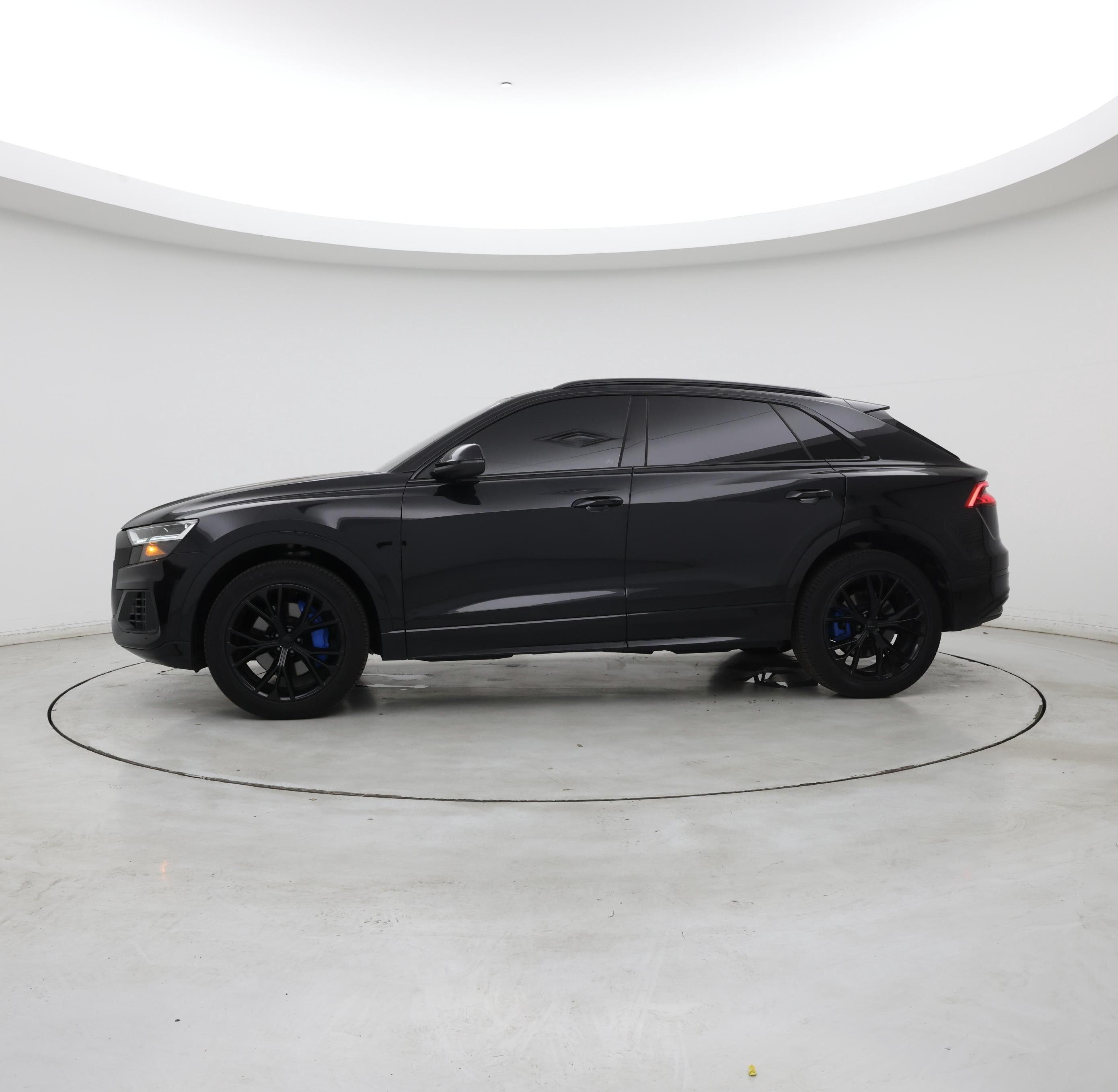 Thumbnail: 2021 Audi Q8 - 3