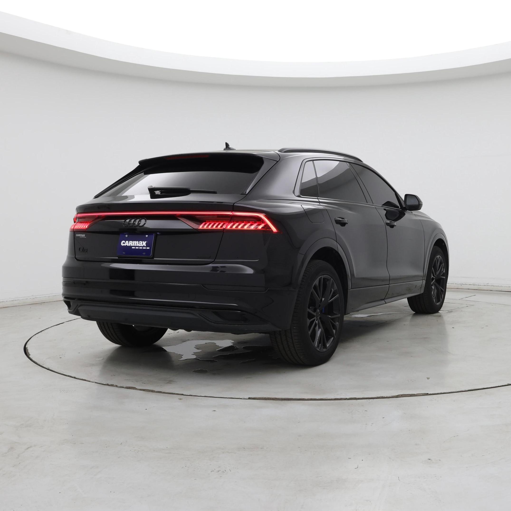 Thumbnail: 2021 Audi Q8 - 8