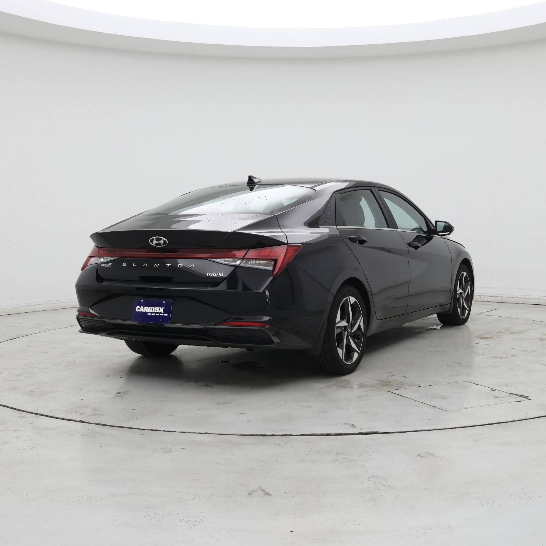 Thumbnail: 2023 Hyundai Elantra - 8