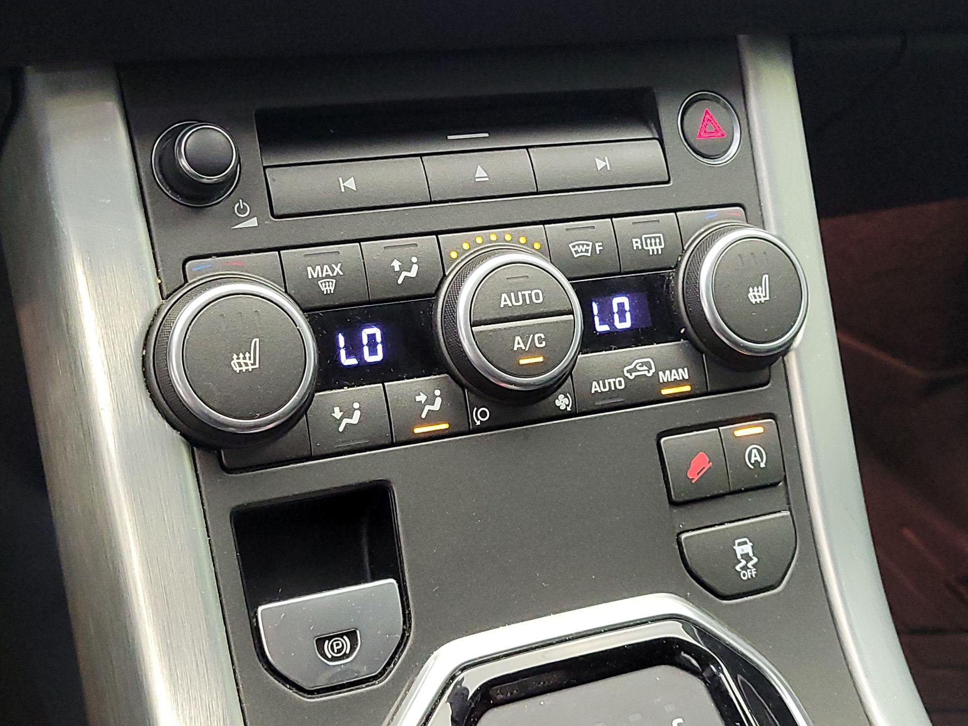 Thumbnail: 2016 Land Rover Range Rover Evoque - 17