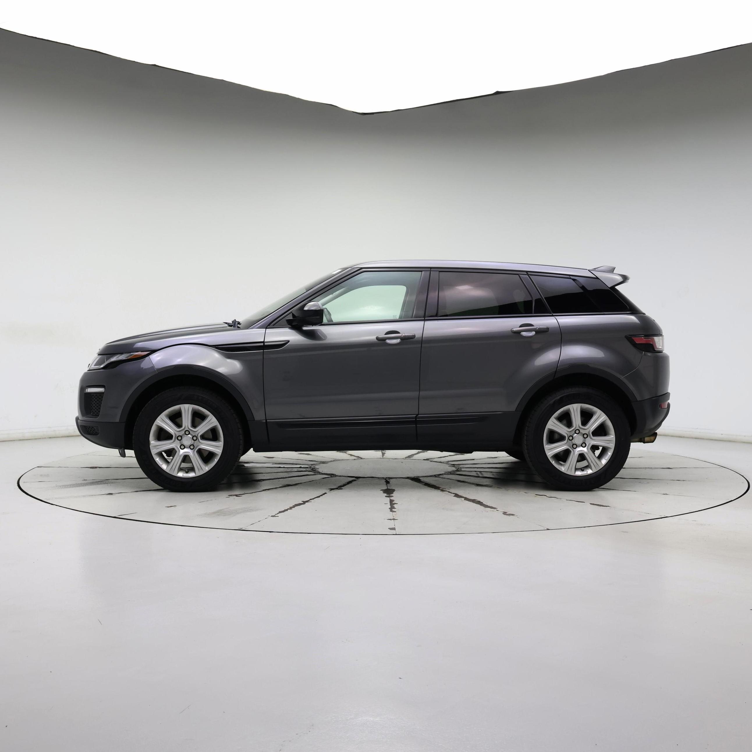 Thumbnail: 2016 Land Rover Range Rover Evoque - 3