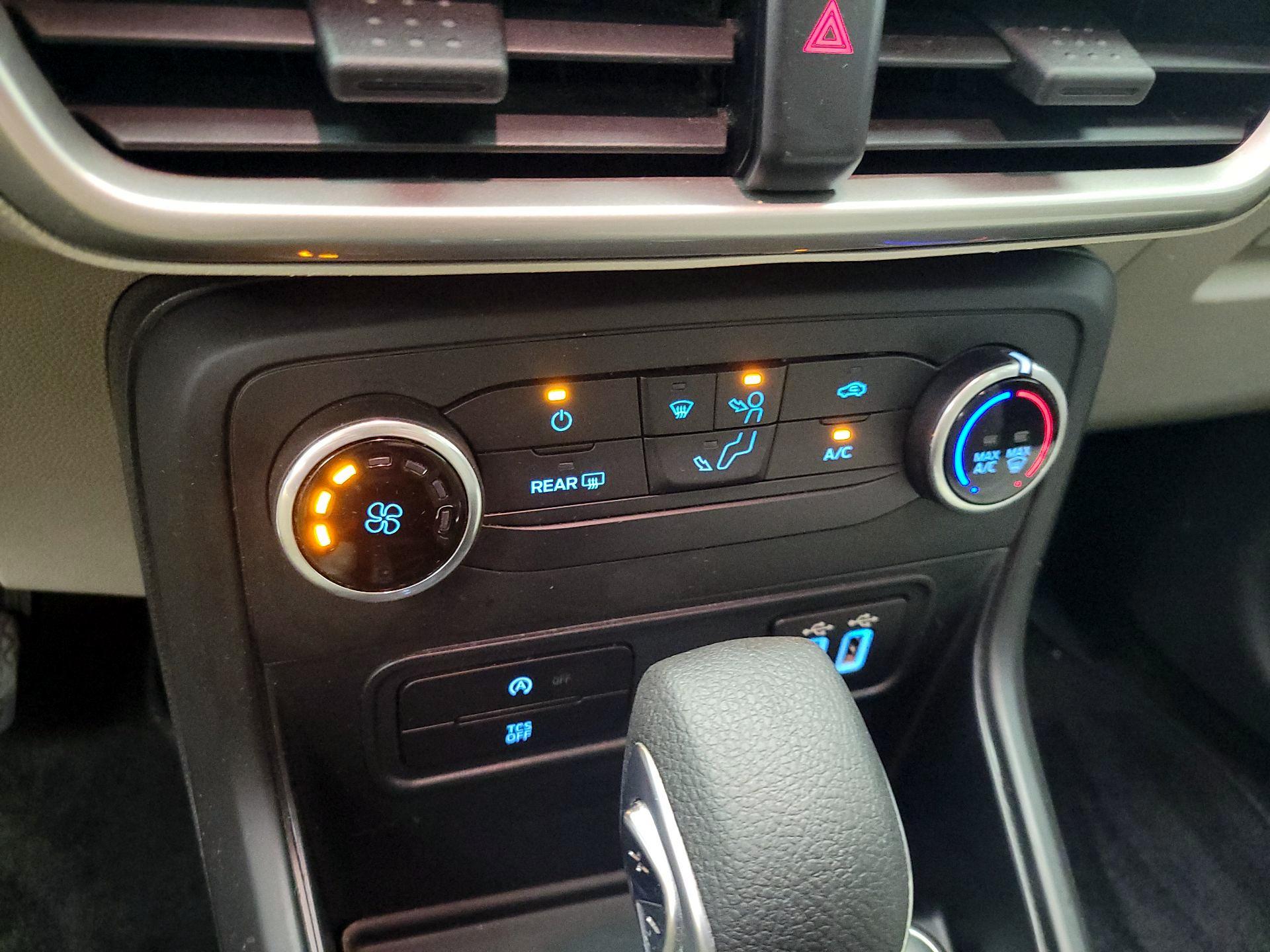 Thumbnail: 2021 Ford EcoSport - 16