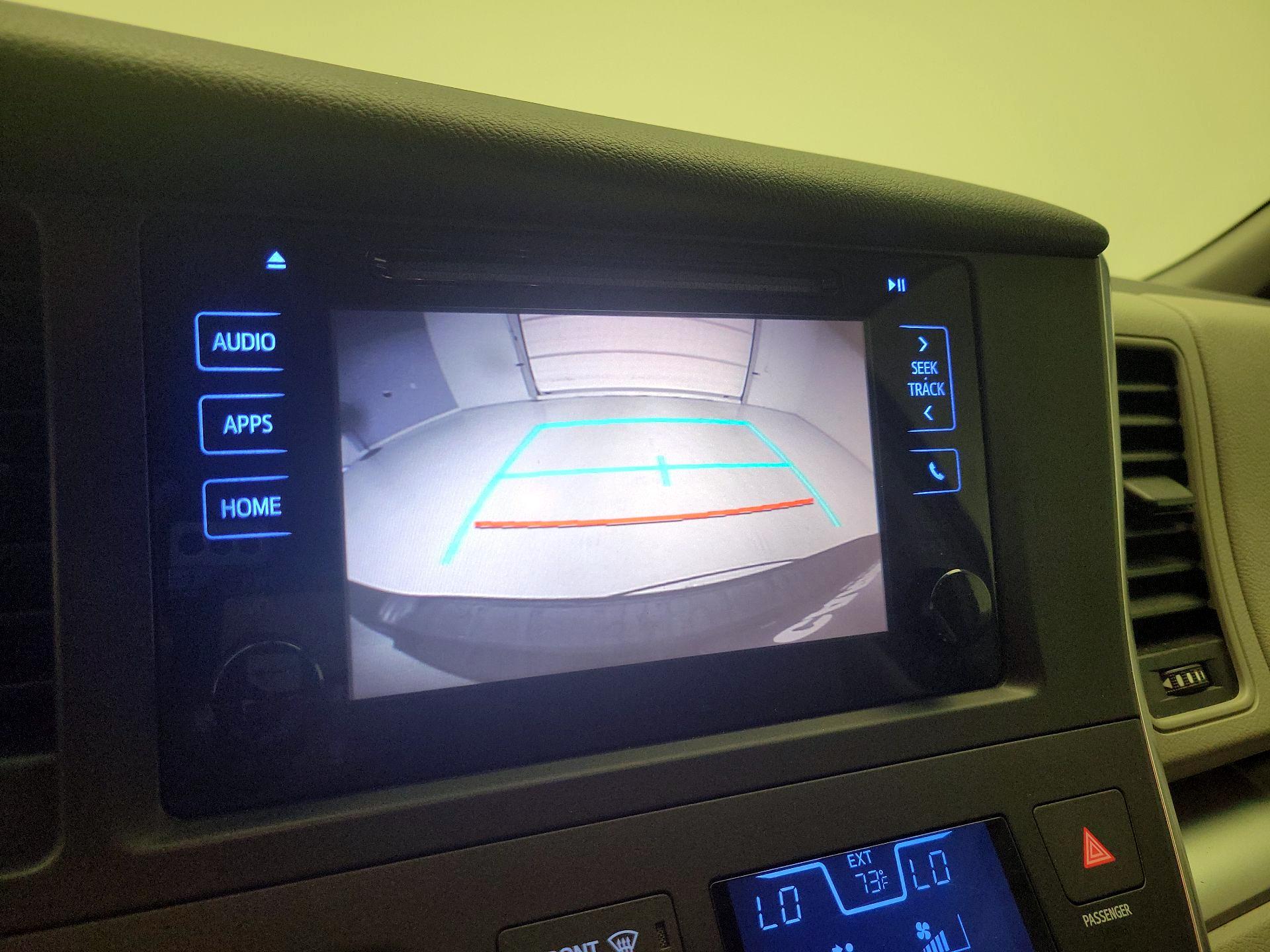 Thumbnail: 2015 Toyota Sienna - 14
